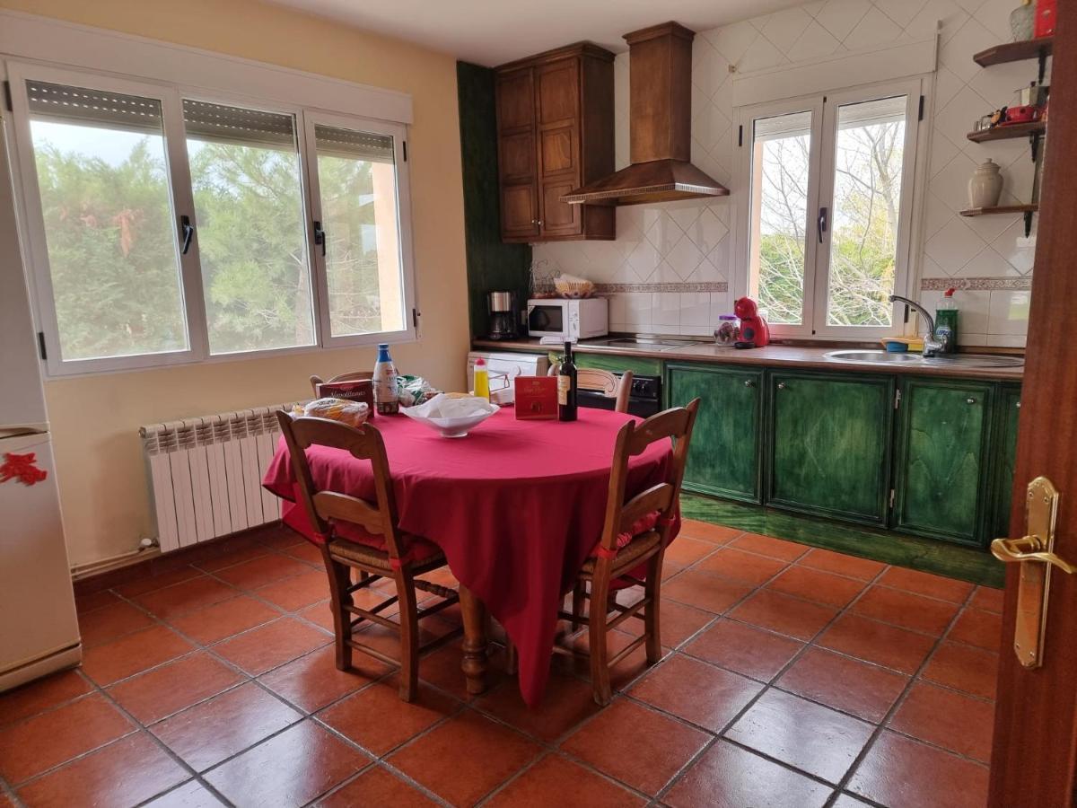 Villa Pancorbo Velayos Extérieur photo